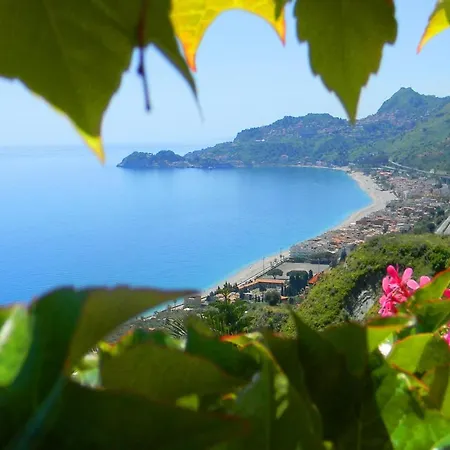 Lägenhetshotell Taormina 3*