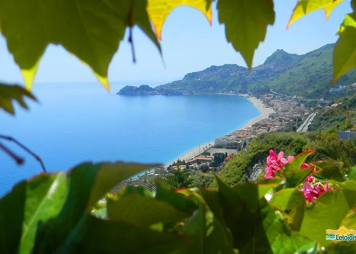Ξενοδοχείο με διαμερίσματα Taormina 3*